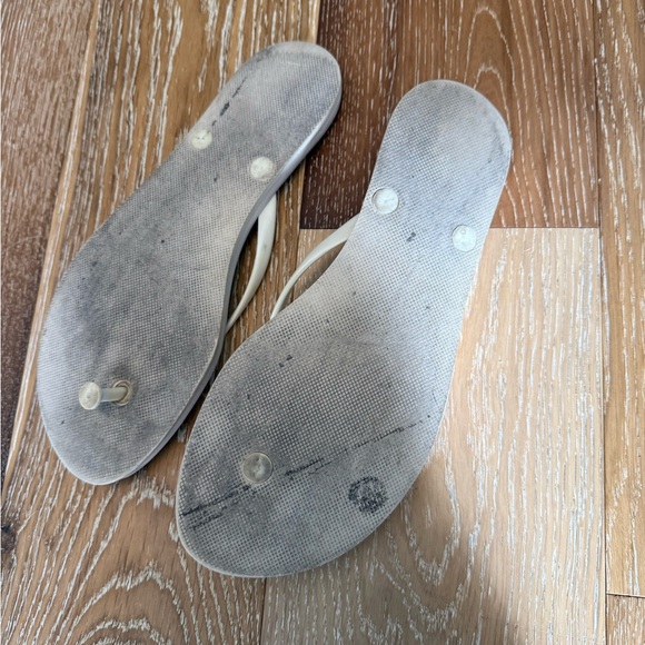 Tory Burch flip flops - Picture 5 of 9